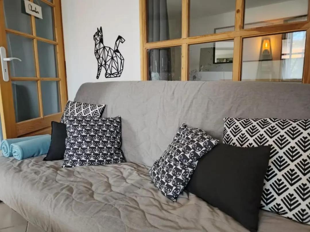 Le Nid Du Chat Noir - Maison Alveole Bed And Books سْييه المظهر الخارجي الصورة
